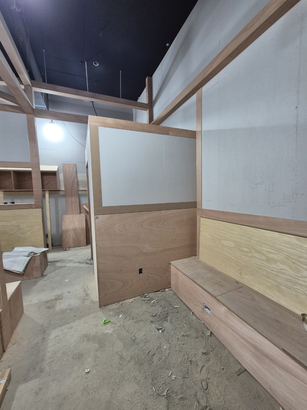 인천 구월동 로데오거리 상가 목공사 - 이미지 4