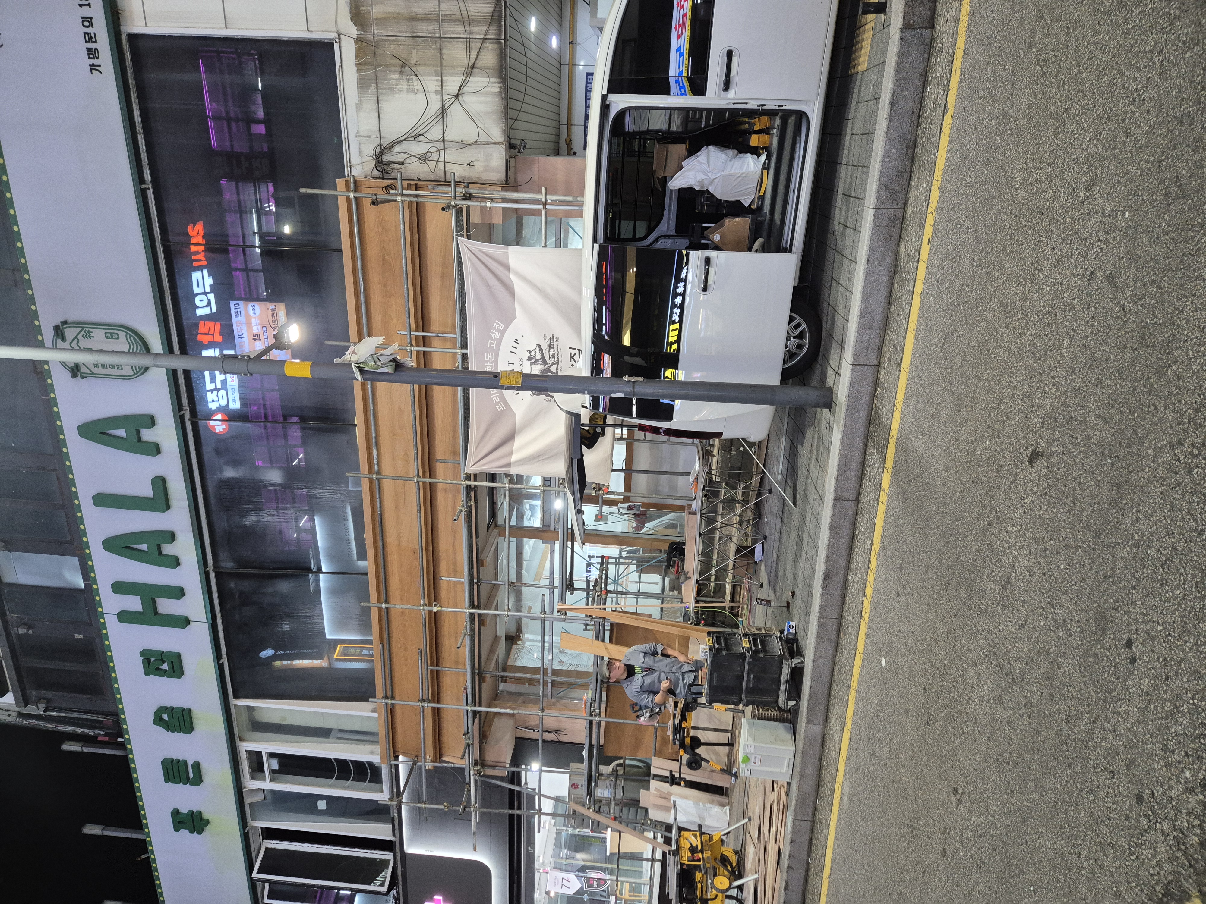 인천 구월동 로데오거리 상가 목공사 - 이미지 21