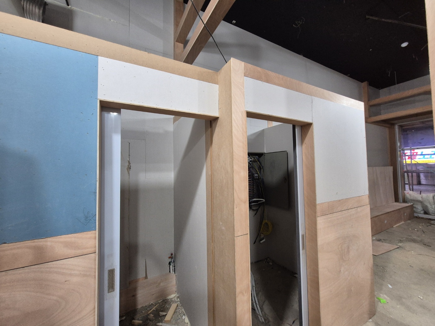 인천 구월동 로데오거리 상가 목공사 - 이미지 14