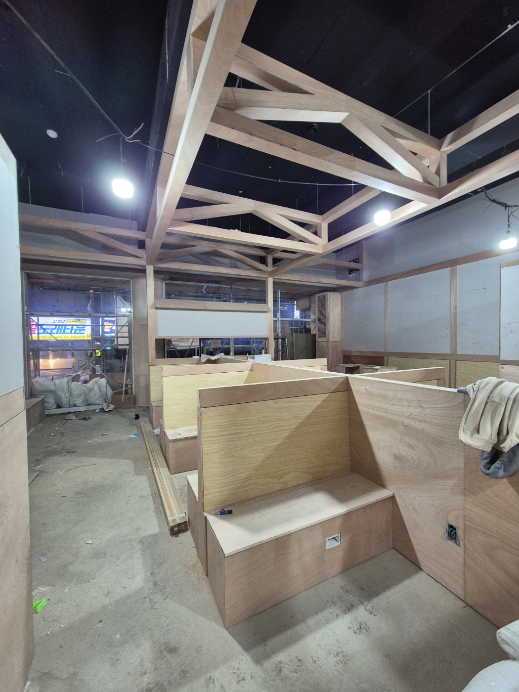 인천 구월동 로데오거리 상가 목공사 - 이미지 15